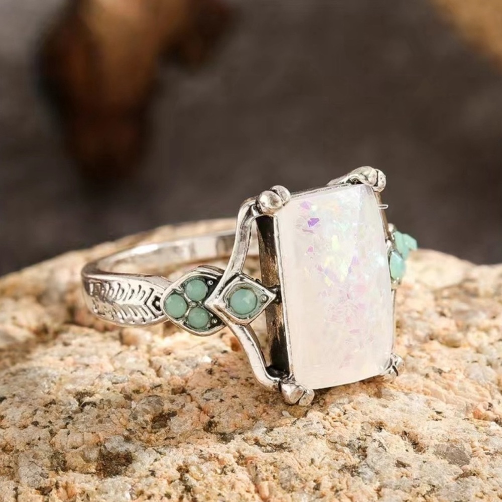 Sterling-Style White Opal Vintage-Inspired Ring - Picture 4 of 4